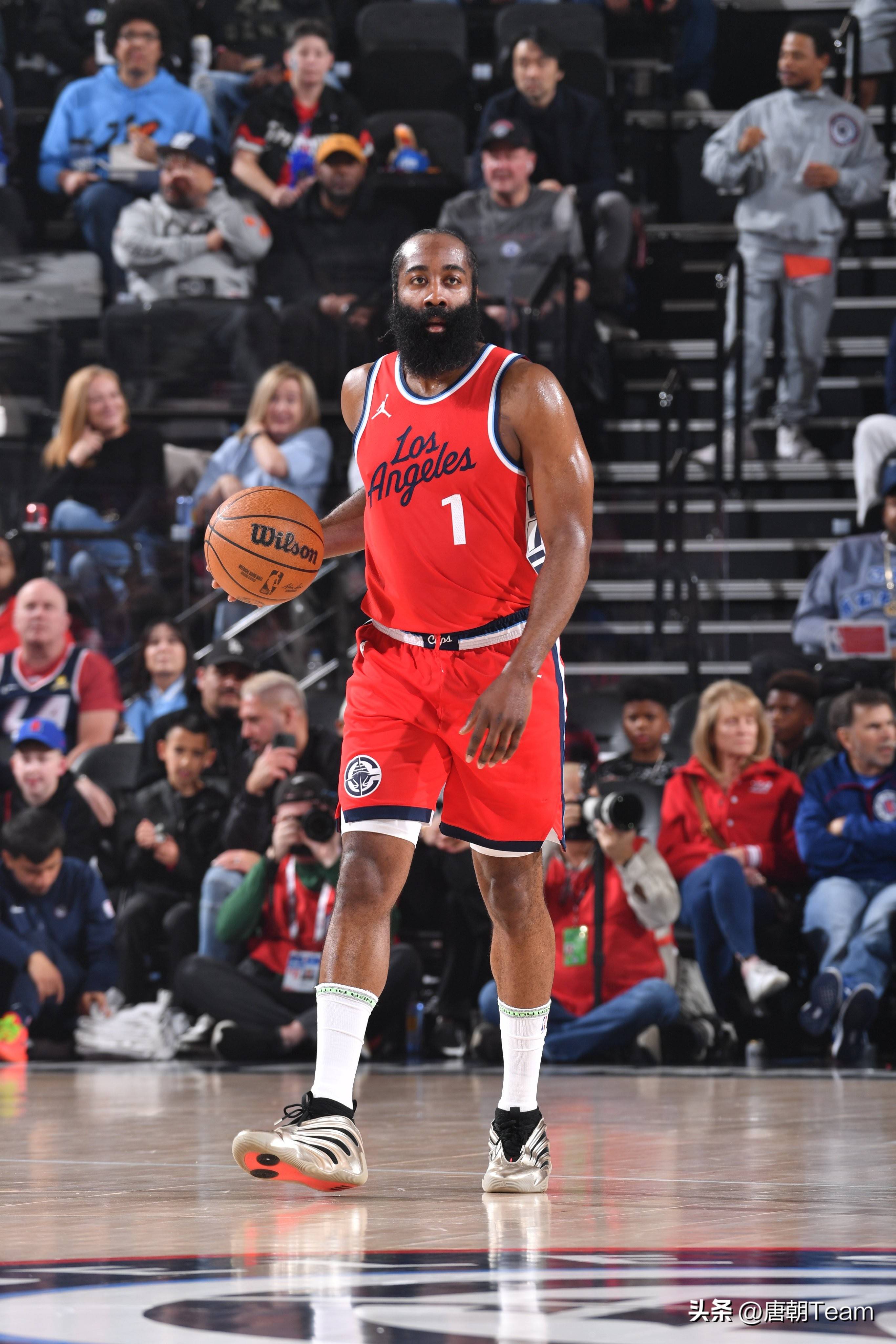 的报道中并 的报道中并