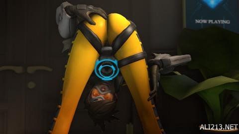 张育成挥别 张育成挥别